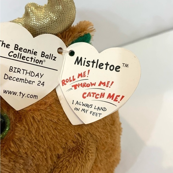 TY Beanie Ballz MISTLETOE REINDEER IN BALL SHAPE 5" Plush STUFFED ANIMAL - Picture 2 of 5